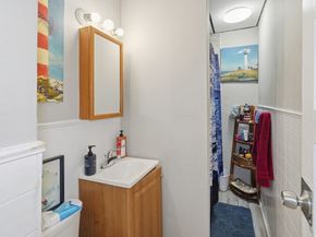 13-15 Sterling St, Worcester MA 01610