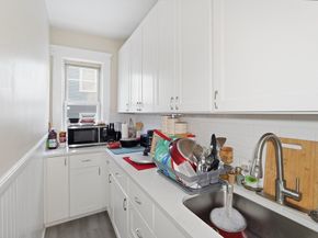 13-15 Sterling St, Worcester MA 01610