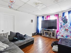 13-15 Sterling St, Worcester MA 01610