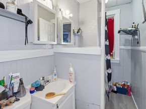 13-15 Sterling St, Worcester MA 01610