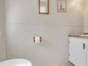 43 Park Ave, Sturbridge MA 01566