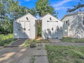 43 Park Ave, Sturbridge MA 01566