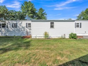 43 Park Ave, Sturbridge MA 01566