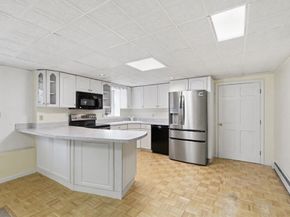 189 Sheri Ln, Weymouth MA 02190