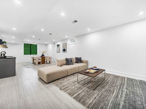 177 Varick Rd, Newton MA 02468