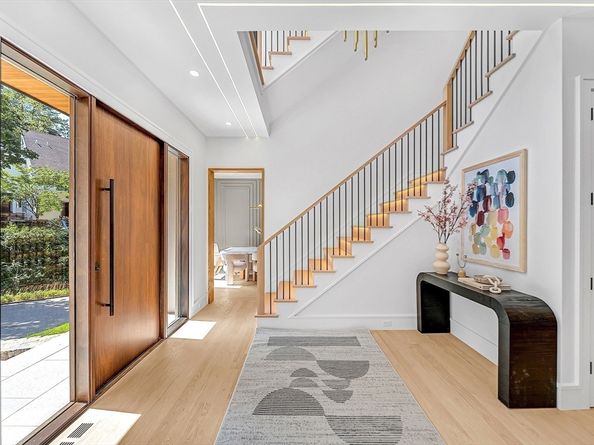 177 Varick Rd, Newton MA 02468