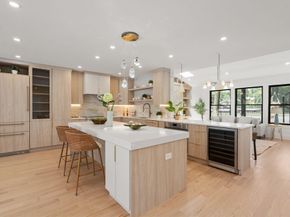 216 Aspinwall Ave, 3, Brookline MA 02446