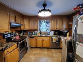 13 Ridge Rd, Southbridge MA 01550