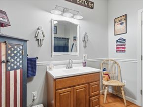 293 Pine St, Gardner MA 01440