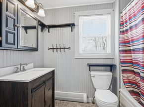 293 Pine St, Gardner MA 01440