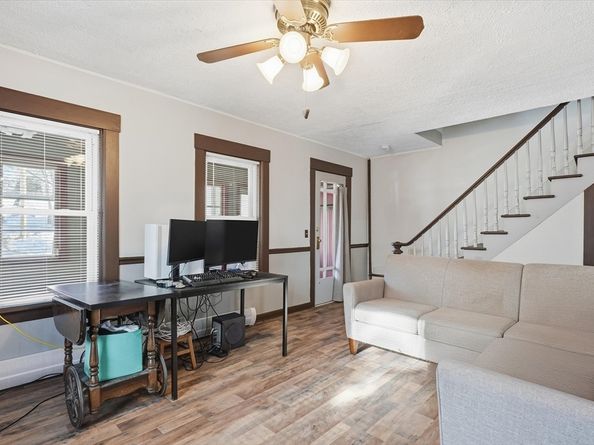 293 Pine St, Gardner MA 01440