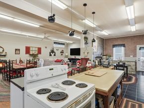 293 Pine St, Gardner MA 01440