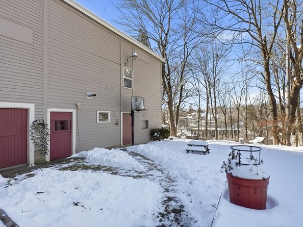 293 Pine St, Gardner MA 01440