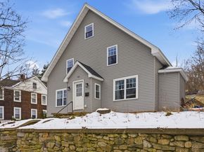 160 Cottage St, Athol MA 01331