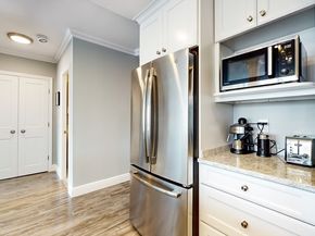 65 E India Row 24H, Boston MA 02110