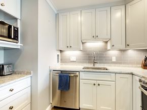 65 E India Row 24H, Boston MA 02110