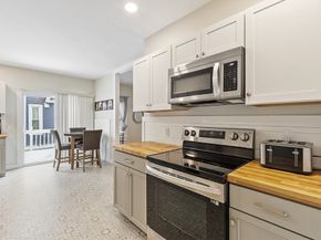 37 Wallis Park, Lunenburg MA 01462