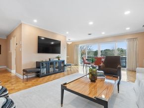 1202 Greendale Ave 133, Needham MA 02492