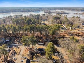 37 Annawon Dr, Halifax MA 02338