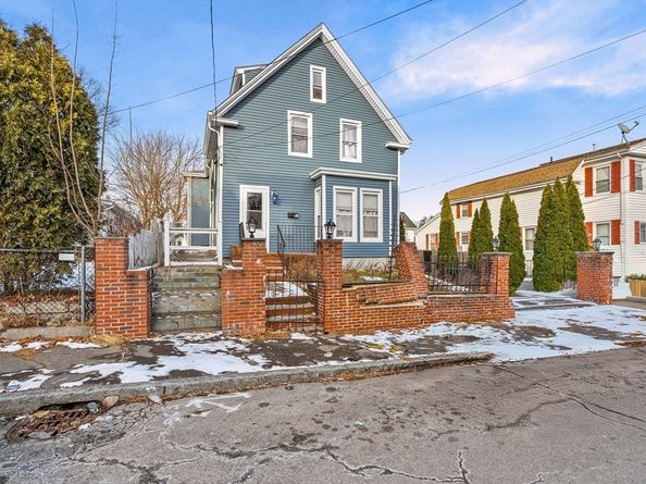 97 Huntington St, Brockton MA 02301