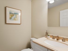 160 Pine Street 12, Newton MA 02466