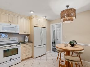 160 Pine Street 12, Newton MA 02466