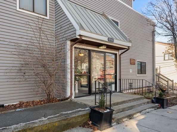 286 Fenno St 4, Revere MA 02151