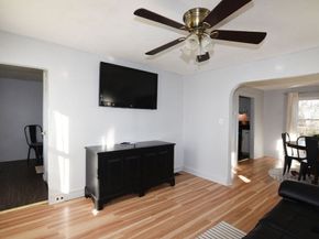 25 Hillside Ave, Middleboro MA 02346