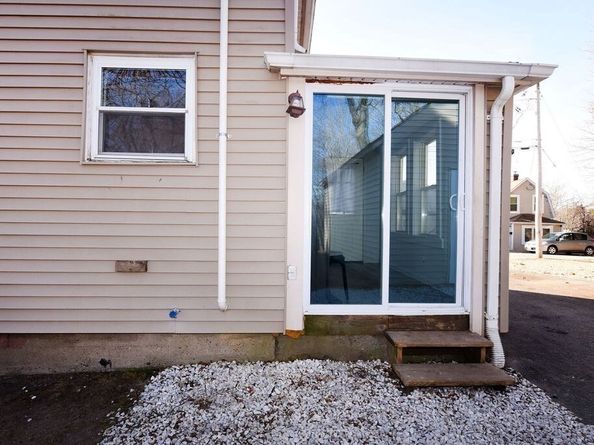 25 Hillside Ave, Middleboro MA 02346