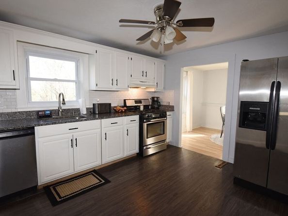 25 Hillside Ave, Middleboro MA 02346