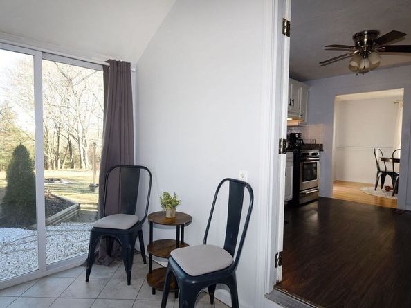 25 Hillside Ave, Middleboro MA 02346