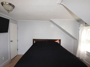 25 Hillside Ave, Middleboro MA 02346