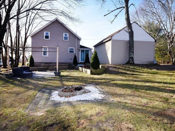 25 Hillside Ave, Middleboro MA 02346