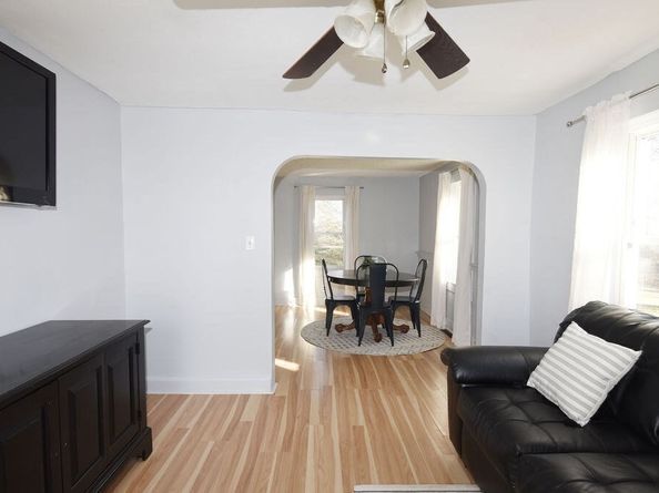 25 Hillside Ave, Middleboro MA 02346