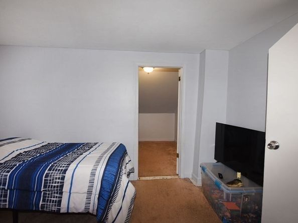 25 Hillside Ave, Middleboro MA 02346