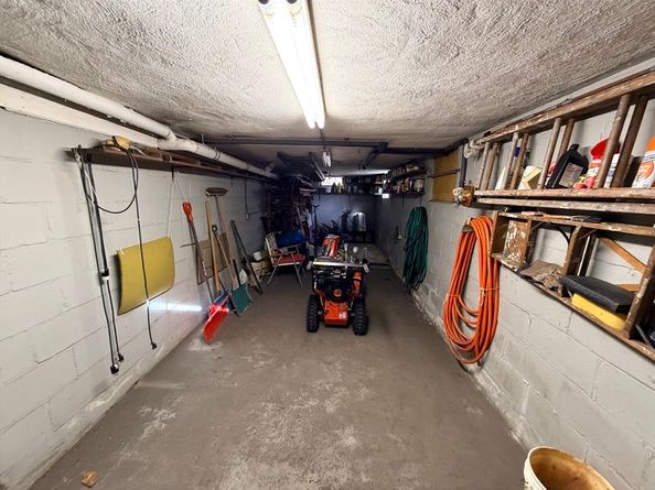 192 Concord Rd, Lincoln MA 01773