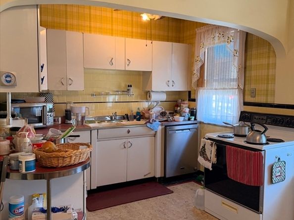 1 Verdi Rd, Worcester MA 01604