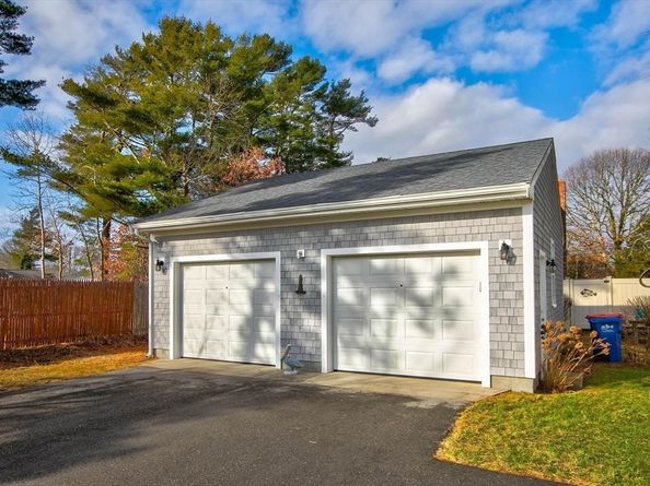 19 Datewood St, Wareham MA 02571