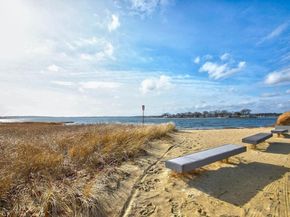 19 Datewood St, Wareham MA 02571