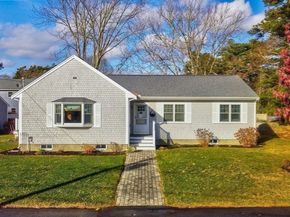 19 Datewood St, Wareham MA 02571