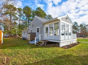 19 Datewood St, Wareham MA 02571