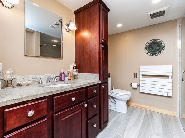 404 Paradise Rd 1T, Swampscott MA 01907