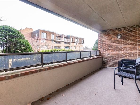 404 Paradise Rd 1T, Swampscott MA 01907