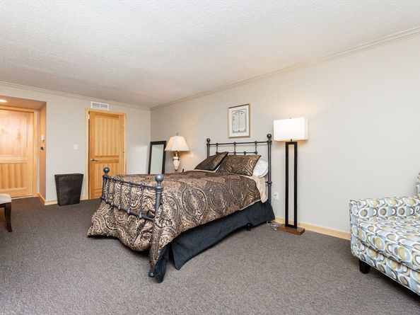 404 Paradise Rd 1T, Swampscott MA 01907