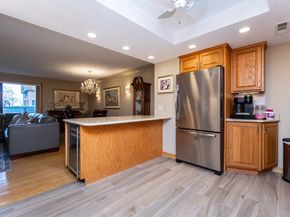 404 Paradise Rd 1T, Swampscott MA 01907