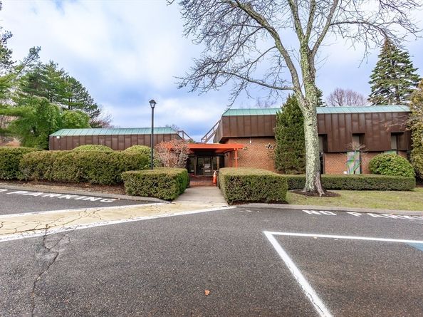 404 Paradise Rd 1T, Swampscott MA 01907