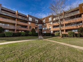 404 Paradise Rd 1T, Swampscott MA 01907