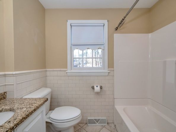 21 Strawberry Ln, Whitman MA 02382