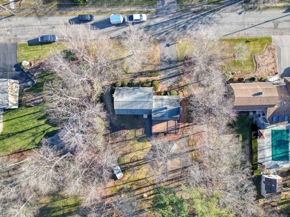 21 Strawberry Ln, Whitman MA 02382