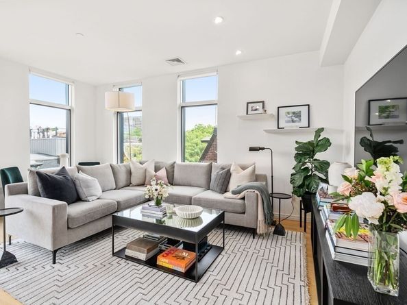 7 E. Springfield 5B, Boston MA 02118